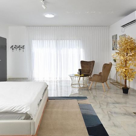 הסויטות של פולי Apartamento Manot Exterior foto