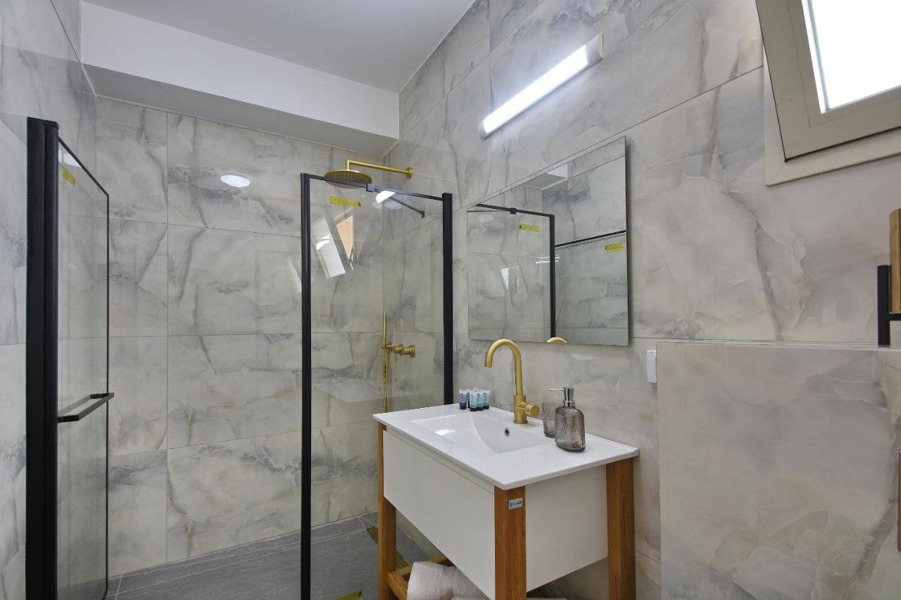הסויטות של פולי Apartamento Manot Exterior foto